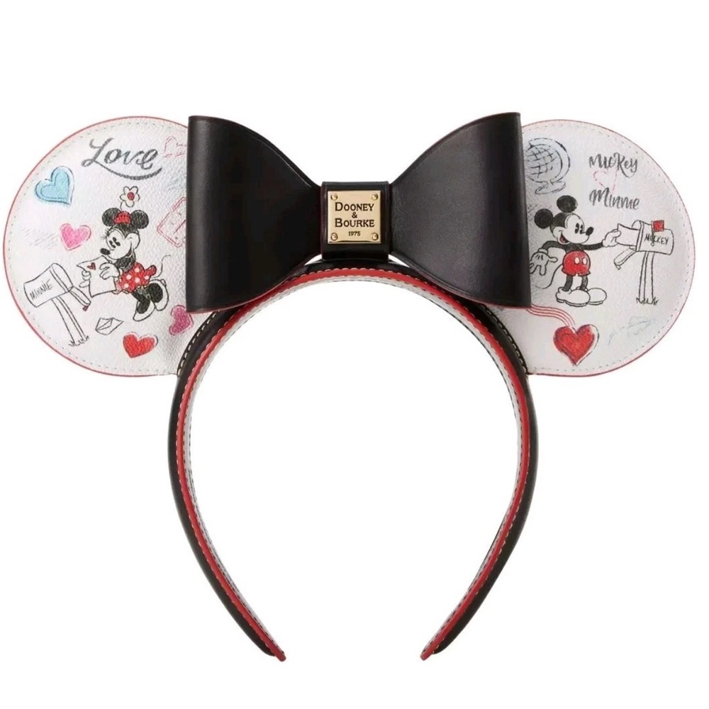 Disney world Dooney & Bourke Leather Hearts love ears, luxury park ears nwt